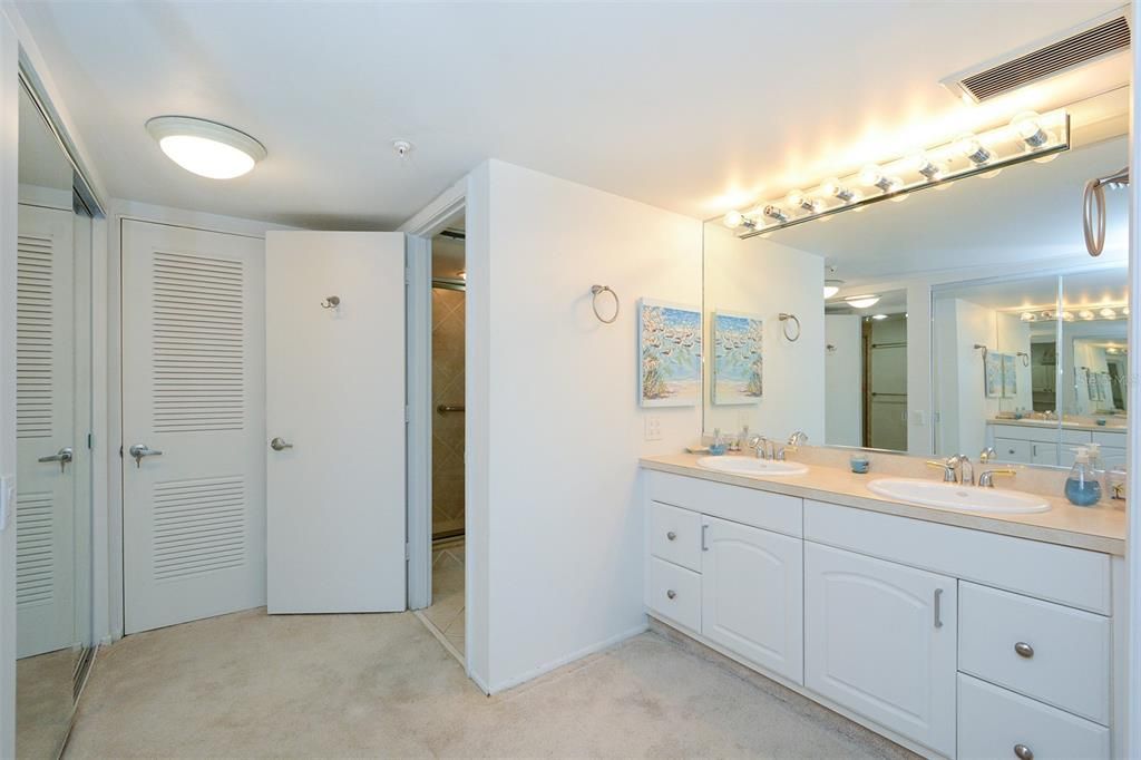 Recently Sold: $549,000 (2 beds, 2 baths, 1257 Square Feet)