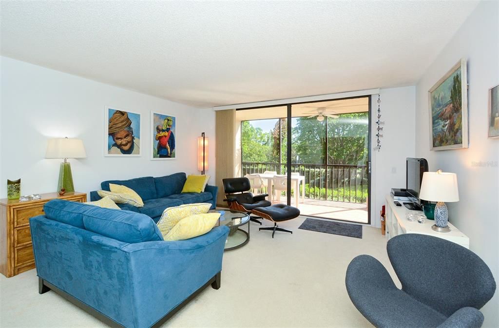 Recently Sold: $549,000 (2 beds, 2 baths, 1257 Square Feet)