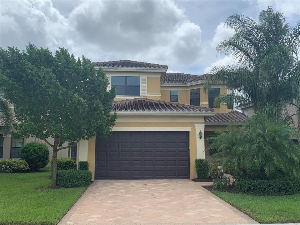 Recently Sold: $555,000 (4 beds, 3 baths, 2967 Square Feet)