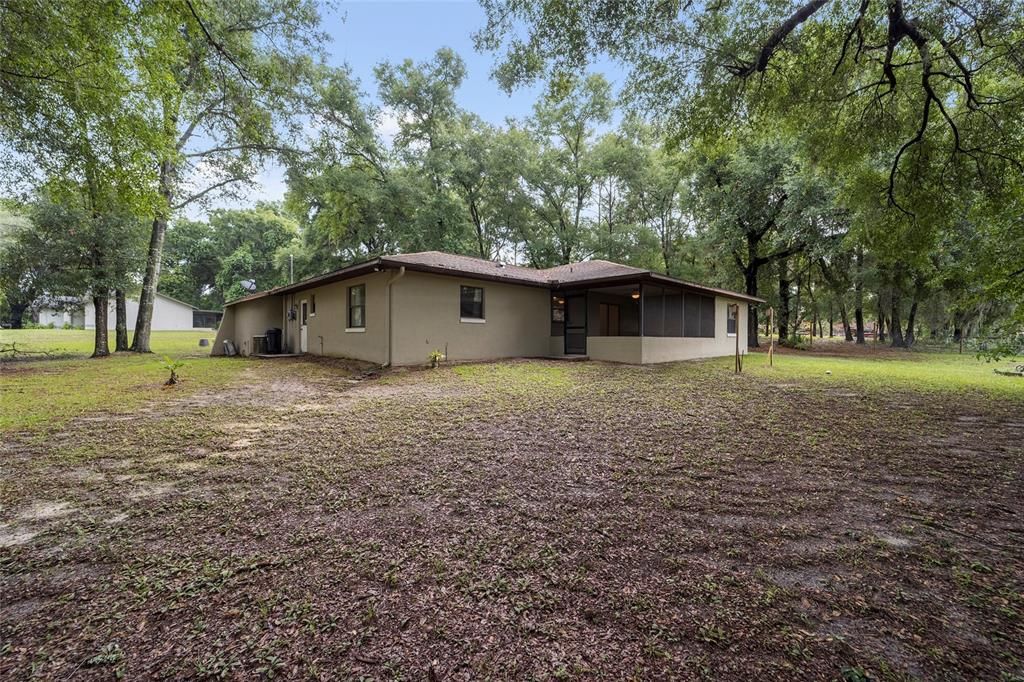 Recently Sold: $174,900 (3 beds, 2 baths, 1387 Square Feet)