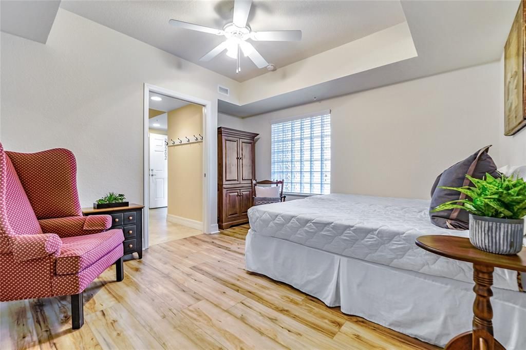 Recently Sold: $385,000 (2 beds, 2 baths, 1389 Square Feet)