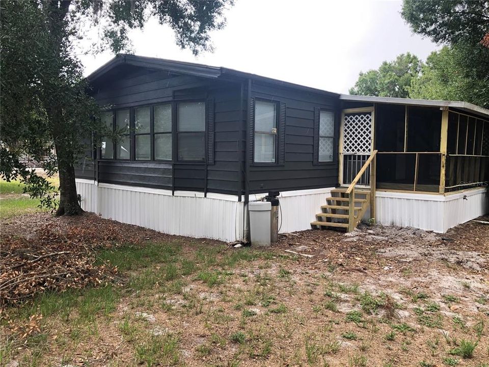 Recently Sold: $99,500 (3 beds, 2 baths, 1404 Square Feet)