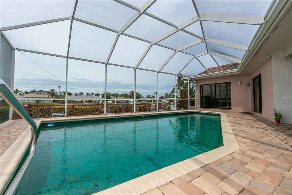 Recently Sold: $1,450,000 (3 beds, 2 baths, 2470 Square Feet)