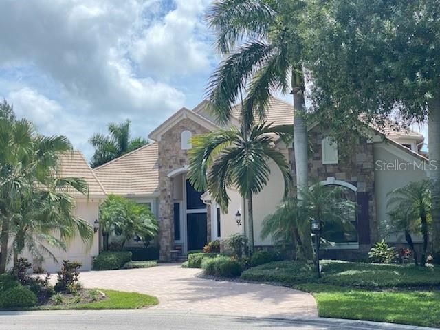 Recently Sold: $1,995,000 (4 beds, 4 baths, 5282 Square Feet)