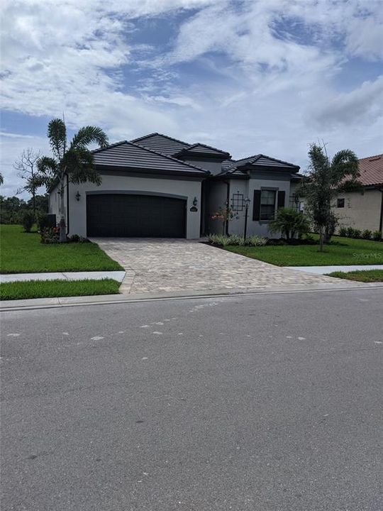 Recently Sold: $595,080 (3 beds, 3 baths, 2247 Square Feet)