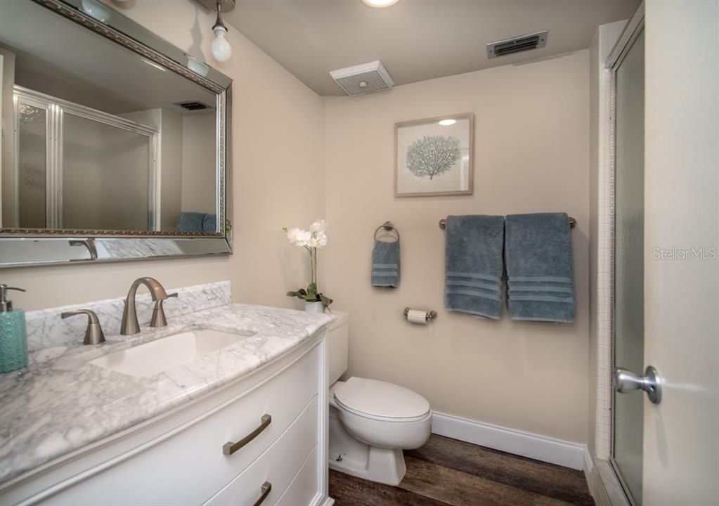 Недавно арендовано: $2,700 (2 спален, 2 ванн, 1390 Квадратных фут)