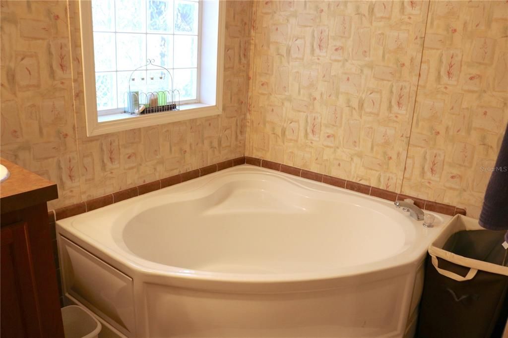Недавно продано: $150,000 (3 спален, 2 ванн, 1783 Квадратных фут)