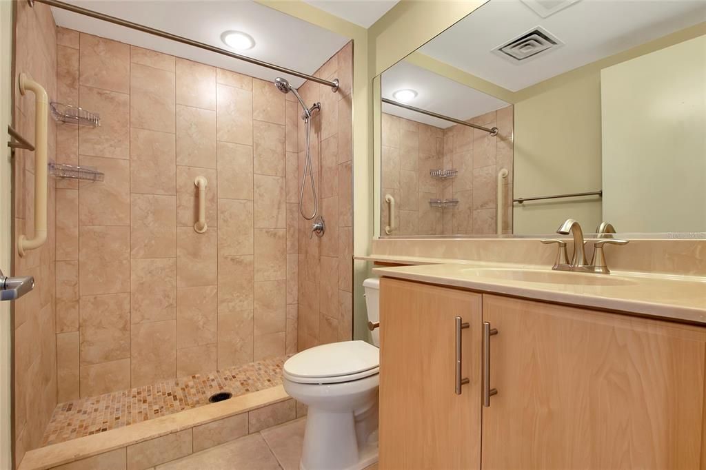 最近售出: $498,500 (2 贝兹, 2 浴室, 1453 平方英尺)