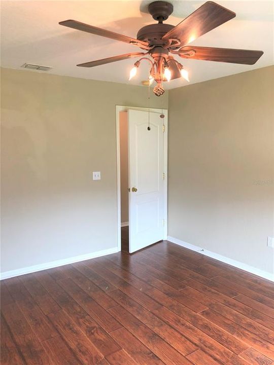 Recently Rented: $1,650 (3 beds, 2 baths, 1571 Square Feet)