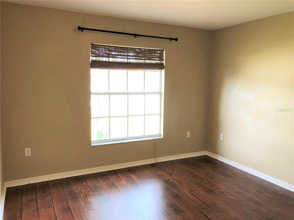 Recently Rented: $1,650 (3 beds, 2 baths, 1571 Square Feet)