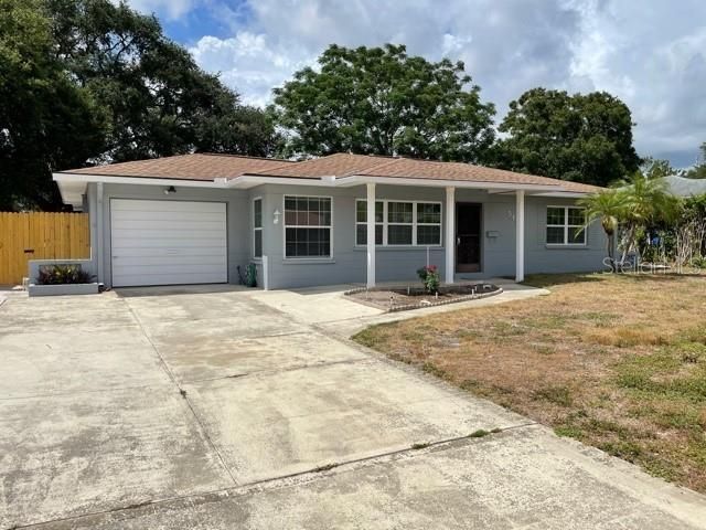 Recently Rented: $1,400 (2 beds, 1 baths, 984 Square Feet)