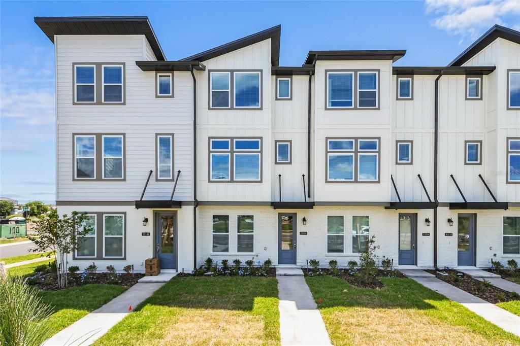 Recently Sold: $367,349 (3 beds, 3 baths, 2016 Square Feet)