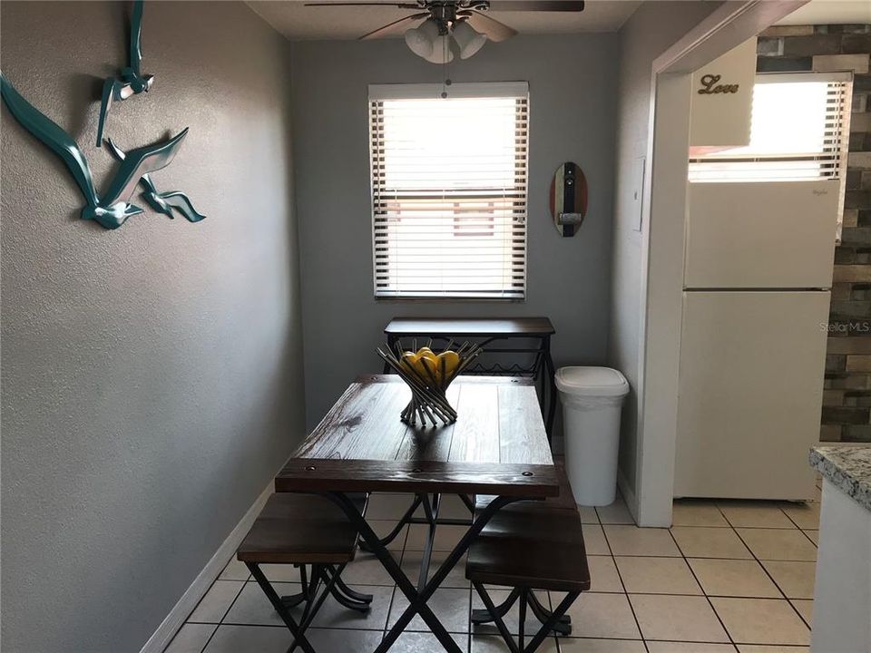 Recently Sold: $414,900 (2 beds, 1 baths, 780 Square Feet)