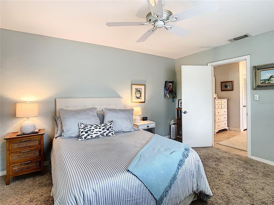 Recently Sold: $849,000 (2 beds, 2 baths, 1578 Square Feet)