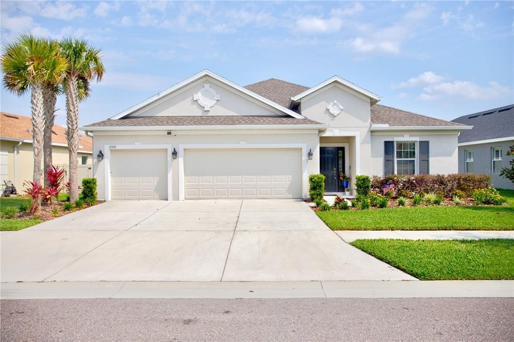 Recently Sold: $425,000 (4 beds, 3 baths, 2778 Square Feet)