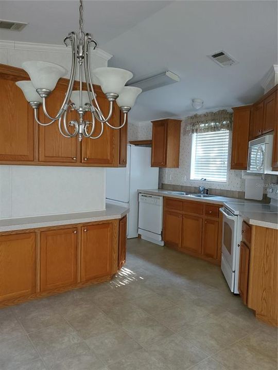Recently Rented: $850 (2 beds, 2 baths, 944 Square Feet)