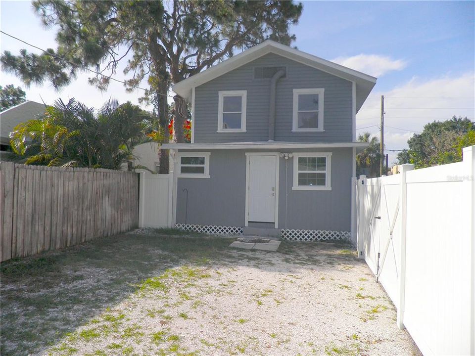 Recently Sold: $275,000 (3 beds, 2 baths, 1344 Square Feet)