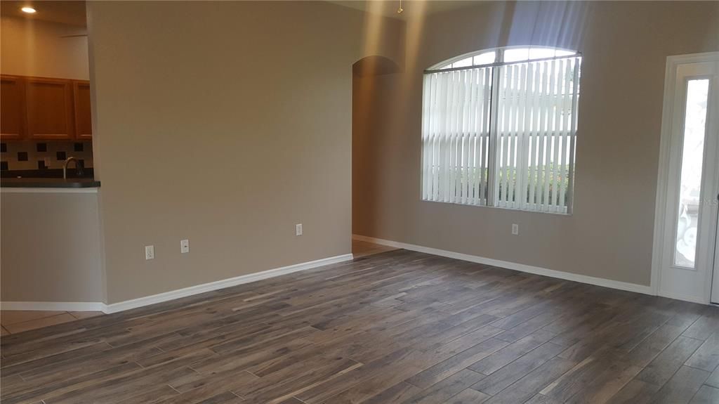 Recently Rented: $2,200 (3 beds, 2 baths, 1538 Square Feet)