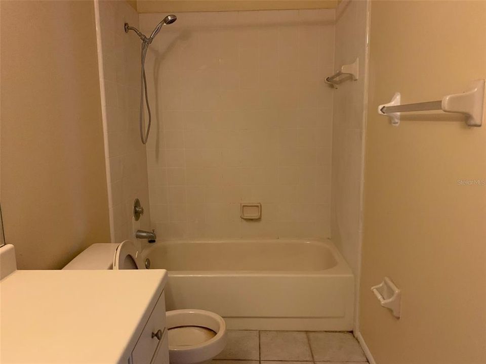 最近租的: $1,300 (2 贝兹, 2 浴室, 1126 平方英尺)