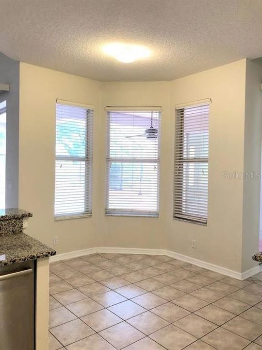 Recently Rented: $2,400 (4 beds, 3 baths, 2490 Square Feet)