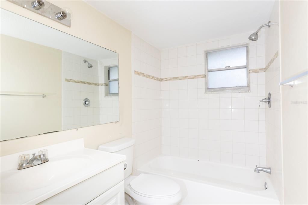 Recently Sold: $85,000 (1 beds, 1 baths, 732 Square Feet)