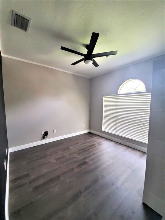 Recently Rented: $2,200 (3 beds, 2 baths, 1758 Square Feet)