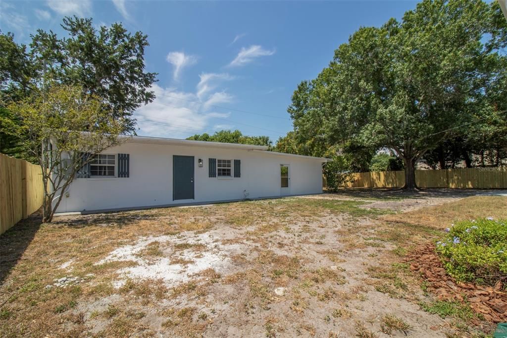 Recently Sold: $850,000 (4 beds, 3 baths, 2876 Square Feet)