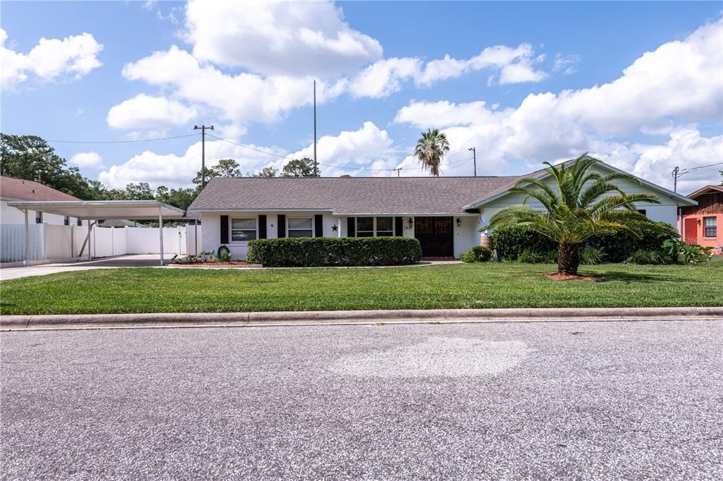 Recently Sold: $299,900 (4 beds, 2 baths, 2257 Square Feet)