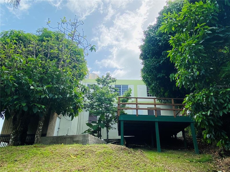 Vendido Recientemente: $220,000 (4 camas, 3 baños, 2200 Pies cuadrados)