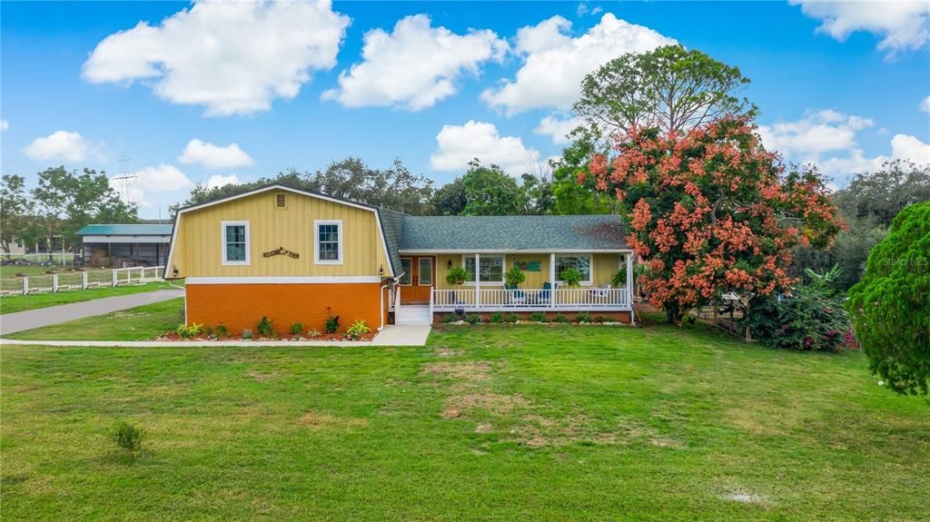 Recently Sold: $985,000 (5 beds, 3 baths, 3140 Square Feet)