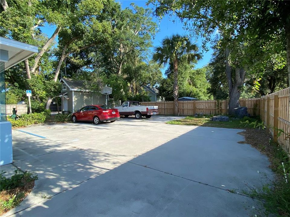 Recently Sold: $220,000 (0 beds, 0 baths, 1170 Square Feet)