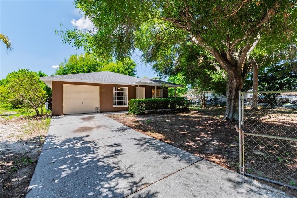 Recently Sold: $195,900 (3 beds, 1 baths, 1412 Square Feet)