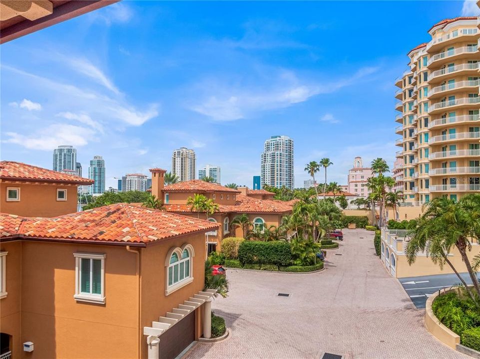 Recently Sold: $2,500,000 (3 beds, 4 baths, 4033 Square Feet)