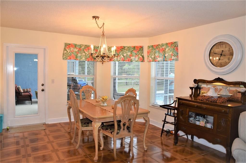 Recently Sold: $459,000 (3 beds, 2 baths, 2112 Square Feet)