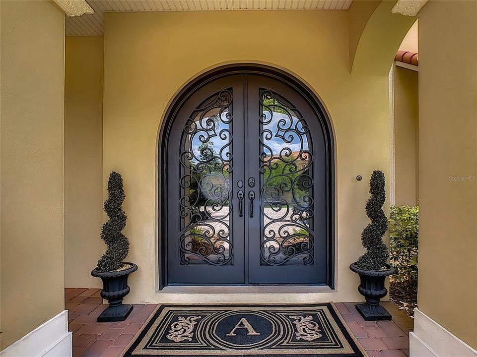 front door/entryway