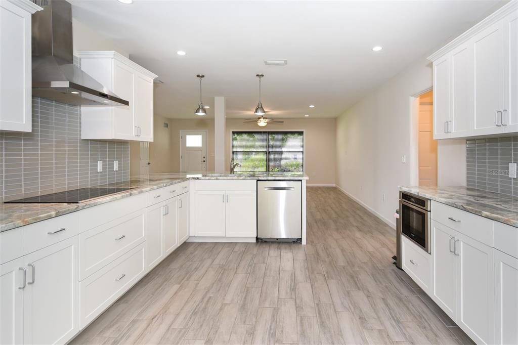 Recently Sold: $725,000 (3 beds, 3 baths, 2206 Square Feet)