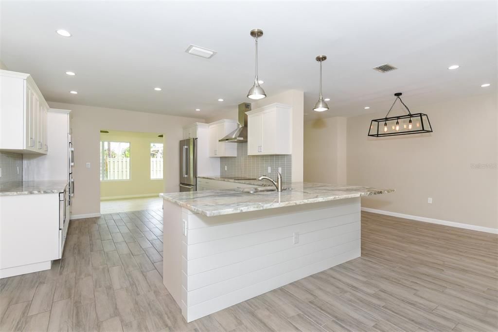 Recently Sold: $725,000 (3 beds, 3 baths, 2206 Square Feet)