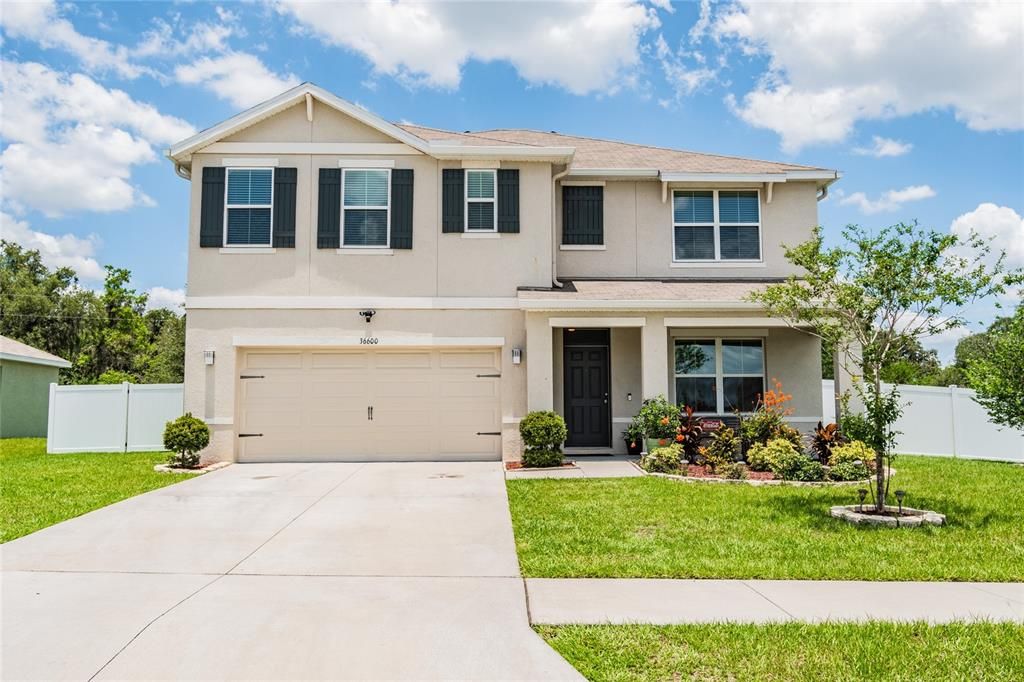 Recently Sold: $350,000 (5 beds, 3 baths, 2605 Square Feet)
