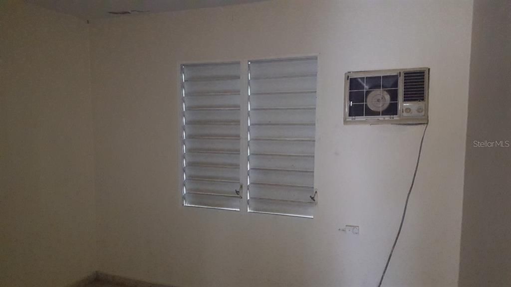 Vendido Recientemente: $69,900 (3 camas, 1 baños, 800 Pies cuadrados)