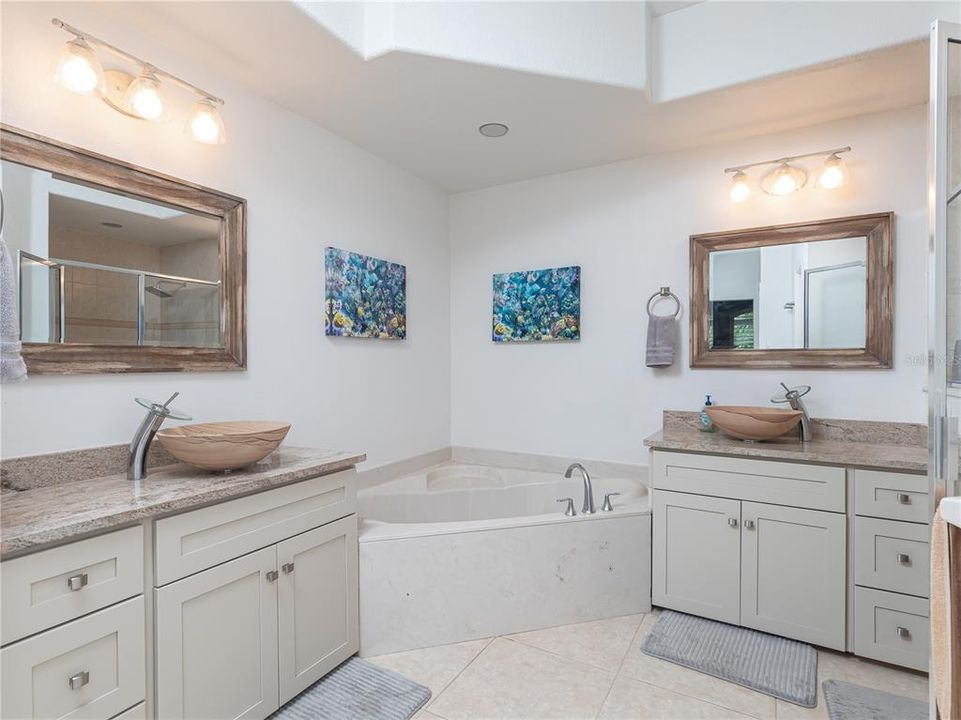 Recently Sold: $839,500 (3 beds, 2 baths, 2101 Square Feet)