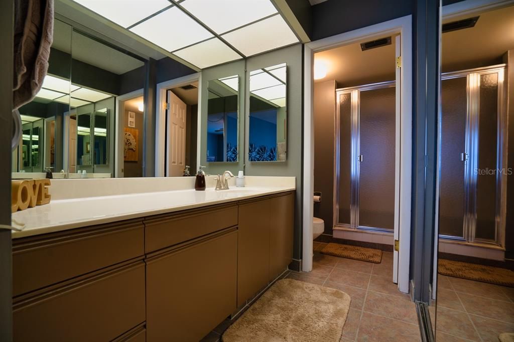 最近售出: $359,000 (2 贝兹, 2 浴室, 1220 平方英尺)