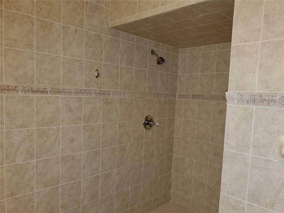 最近租的: $2,675 (4 贝兹, 3 浴室, 3146 平方英尺)