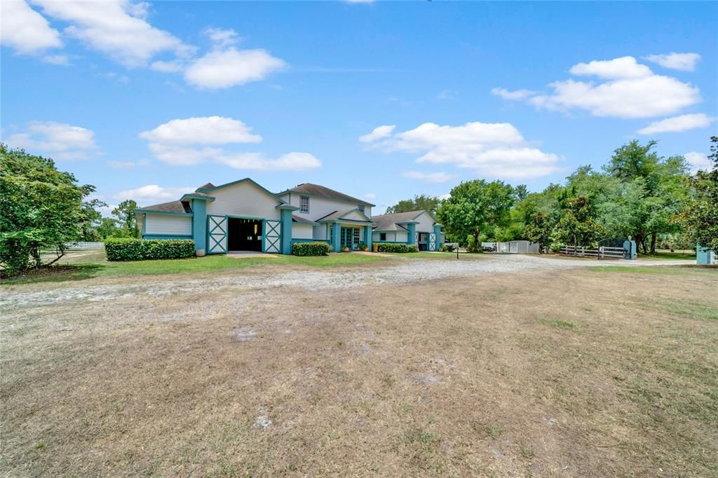 Recently Sold: $1,650,000 (5 beds, 3 baths, 4066 Square Feet)