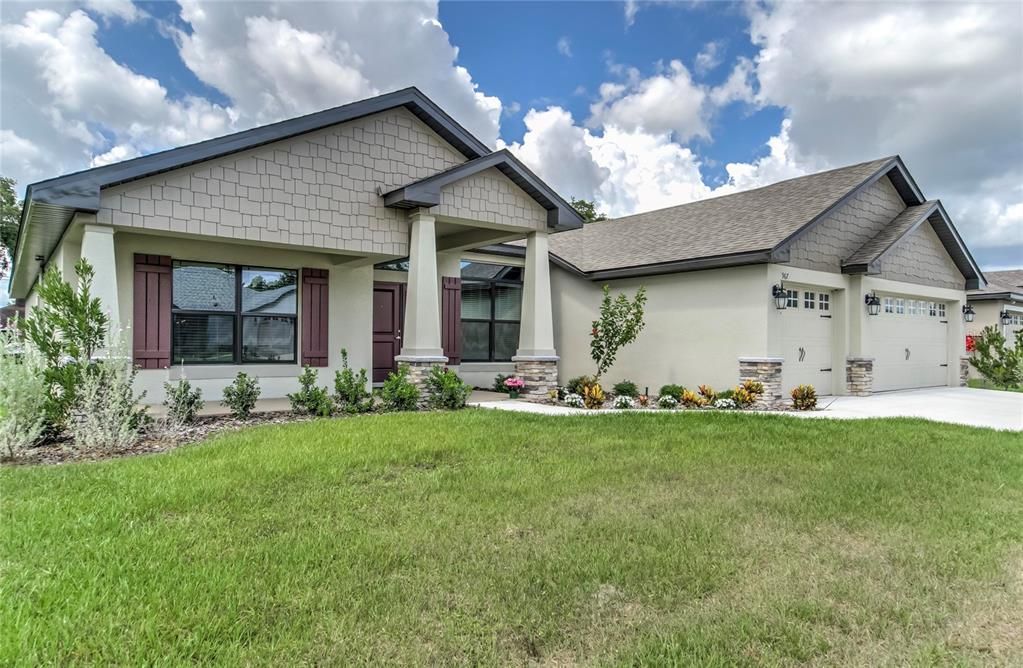 Recently Sold: $420,000 (4 beds, 3 baths, 2531 Square Feet)