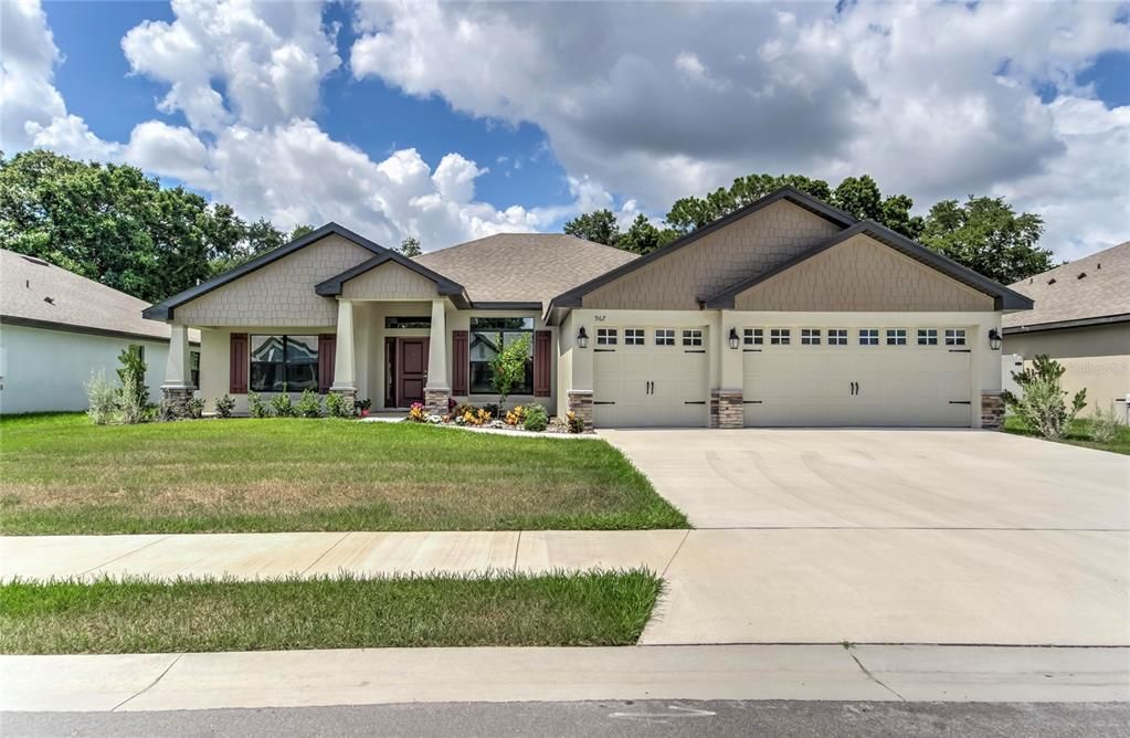 Recently Sold: $420,000 (4 beds, 3 baths, 2531 Square Feet)