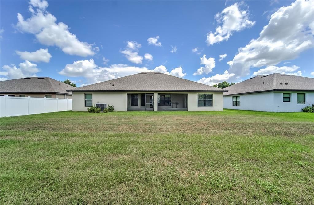 Recently Sold: $420,000 (4 beds, 3 baths, 2531 Square Feet)