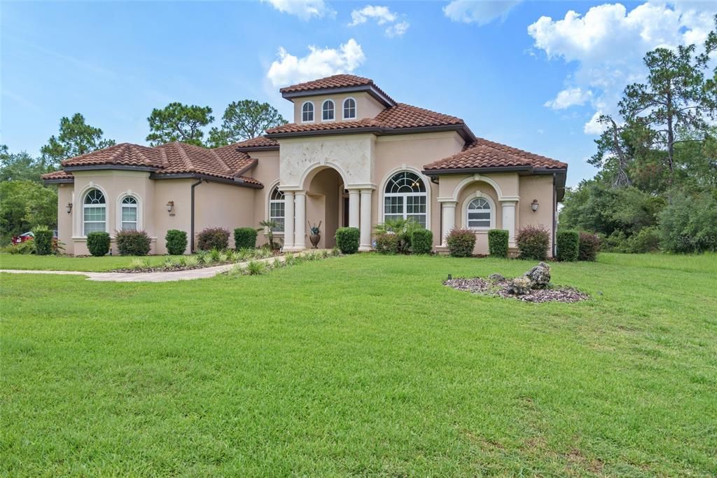 Recently Sold: $779,000 (5 beds, 3 baths, 3885 Square Feet)