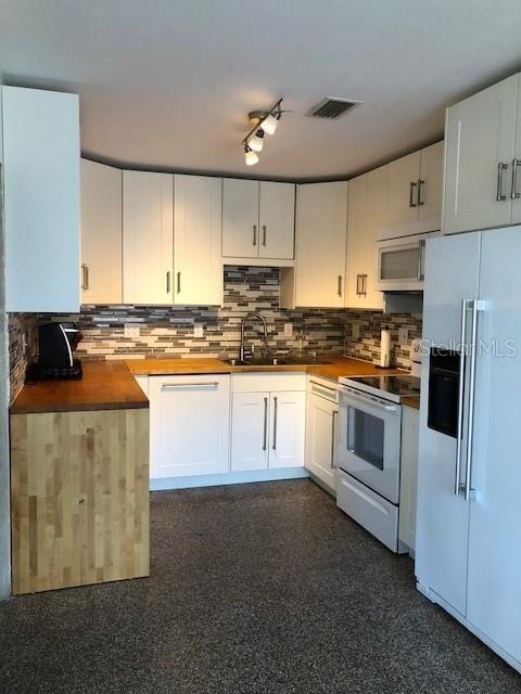 Recently Rented: $1,595 (3 beds, 1 baths, 1146 Square Feet)