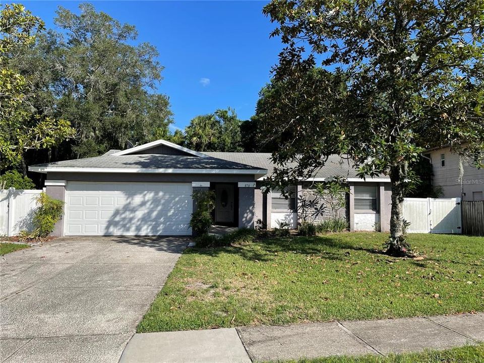 Vendido Recientemente: $399,900 (4 camas, 2 baños, 1632 Pies cuadrados)