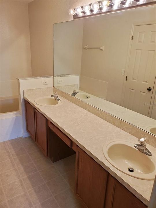 Недавно арендовано: $1,700 (3 спален, 2 ванн, 2013 Квадратных фут)